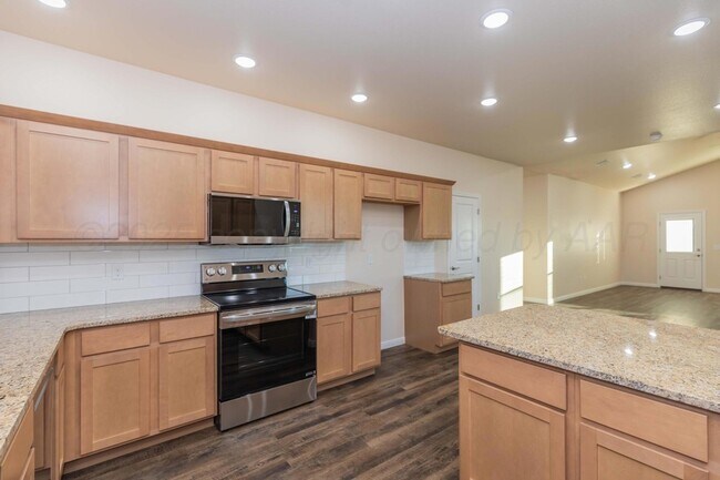 Building Photo - 7607 Beck Dr