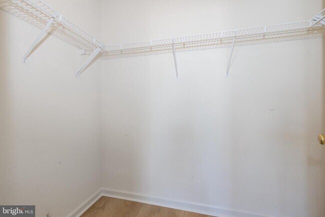 Building Photo - 2456 Covered Wagon Ct
