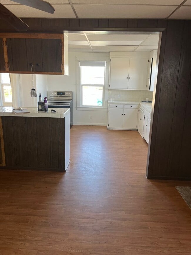 Building Photo - 3636 Beecher Rd