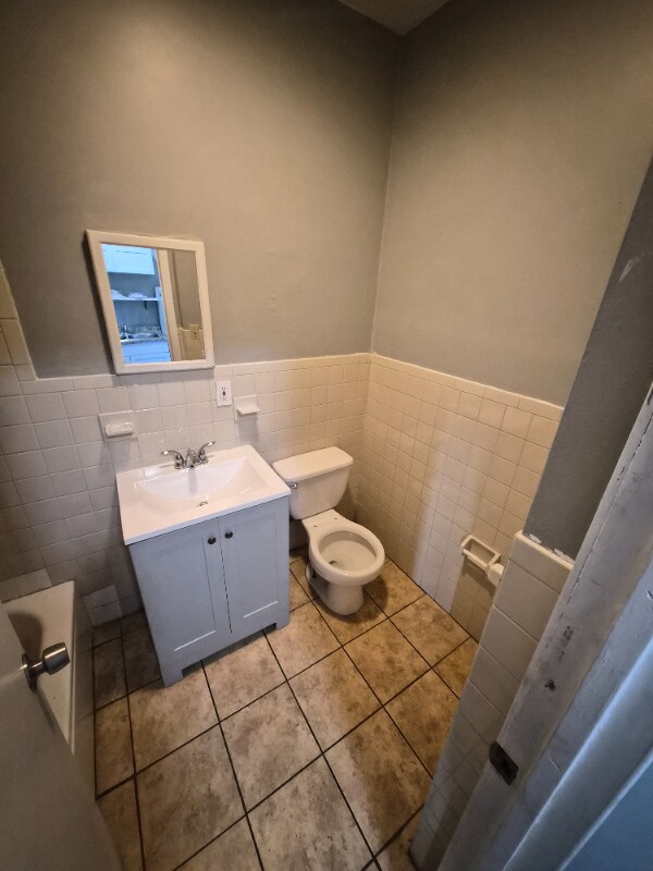 Building Photo - 540 Niagara St