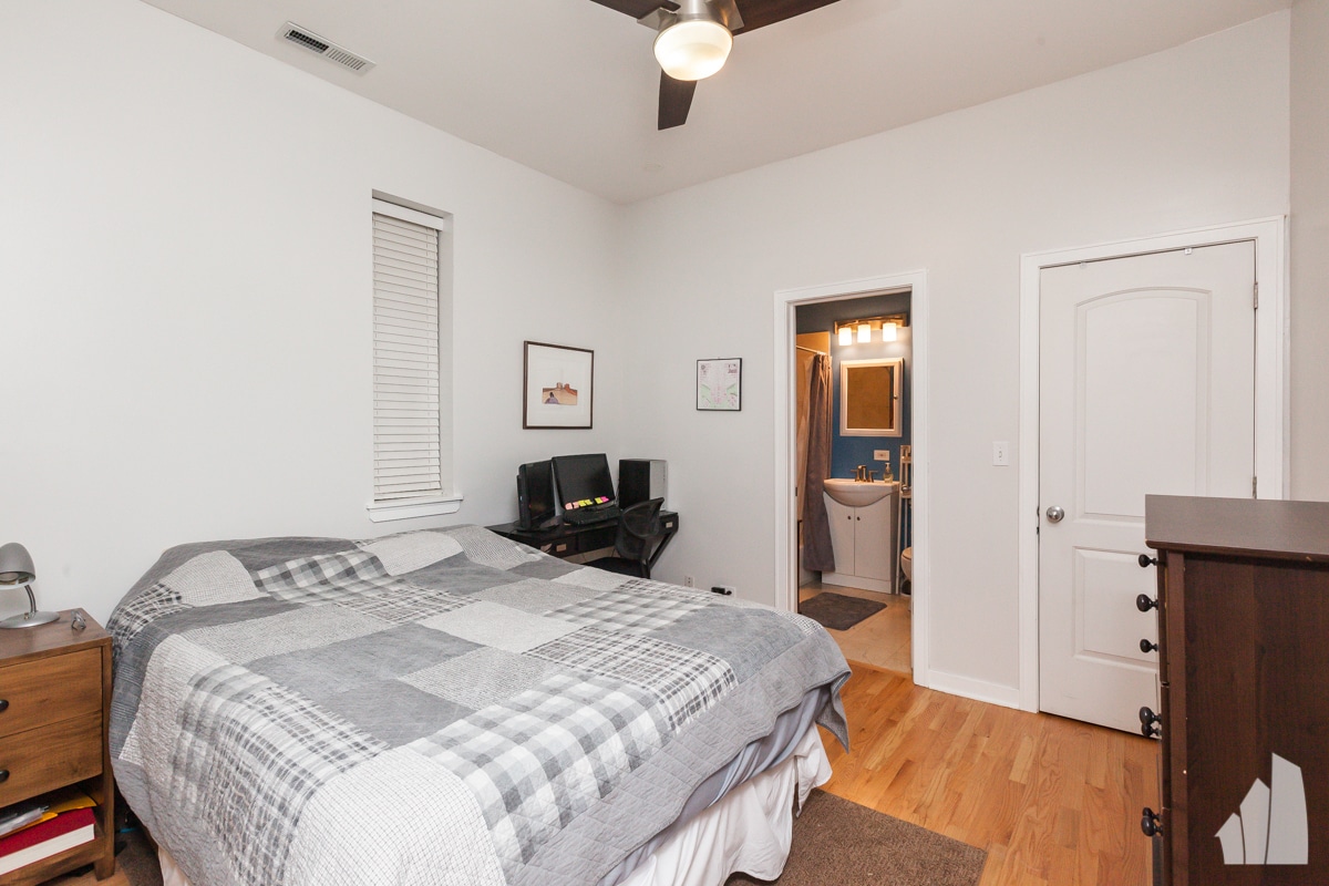 Building Photo - 1510 N Greenview Ave