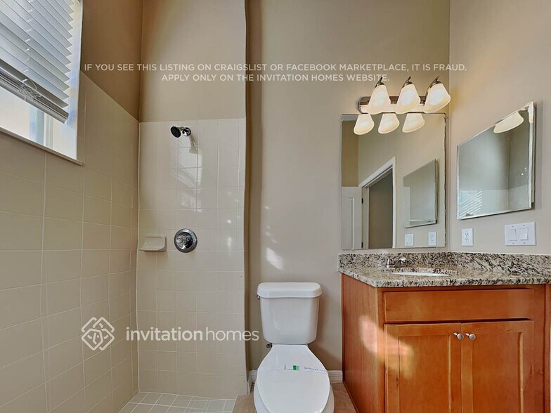 Building Photo - 332 Porchester Dr