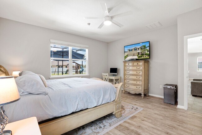Building Photo - Your Dream Home Awaits!!!