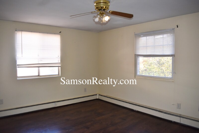 Building Photo - 65 New Rd