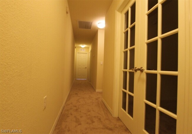 Building Photo - 9051 Gervais Cir