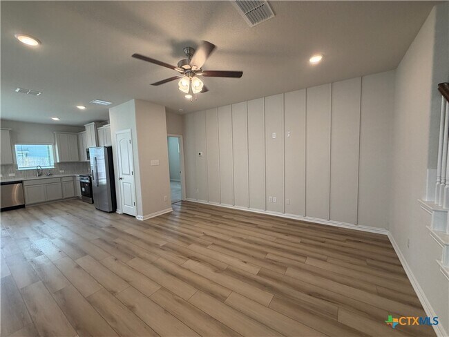 Building Photo - 870 Casetta Trl