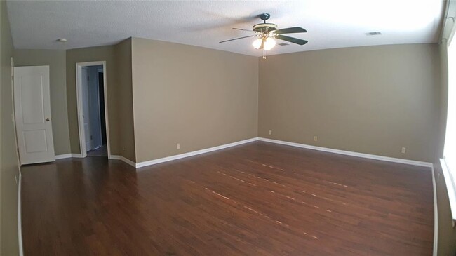 Building Photo - 13302 Bennington Ln