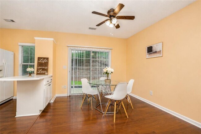 Building Photo - 1745 Kilmington Ct