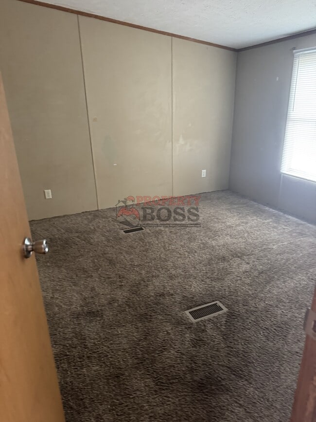 Building Photo - 4535 Ross Rd