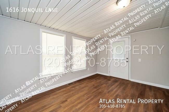 Building Photo - 1616 Jonquil Ln