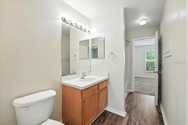Building Photo - 961 Hanford Dr