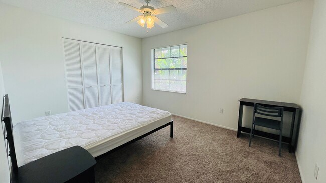 Building Photo - 2706 Graduate Ct