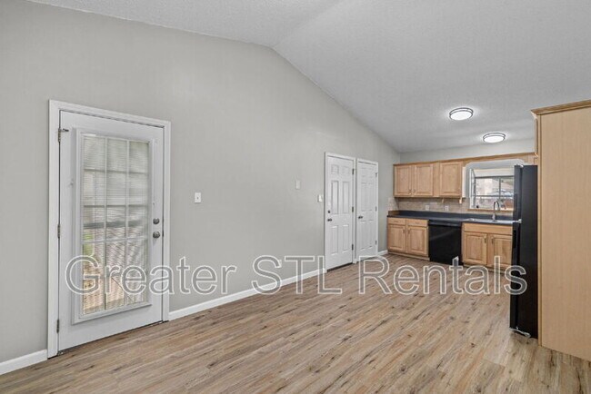 Building Photo - 1519 Harvard Way