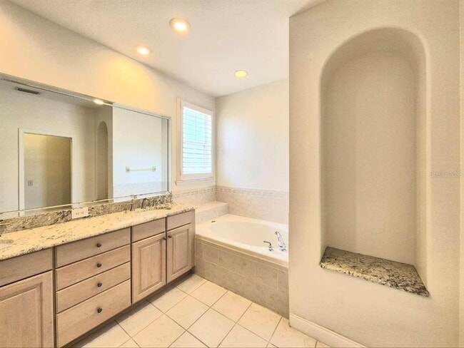 Building Photo - 3817 W Tacon St