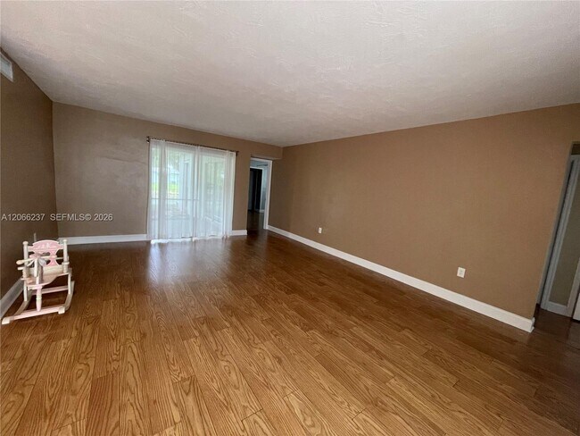 Building Photo - 9301 SW 54th St