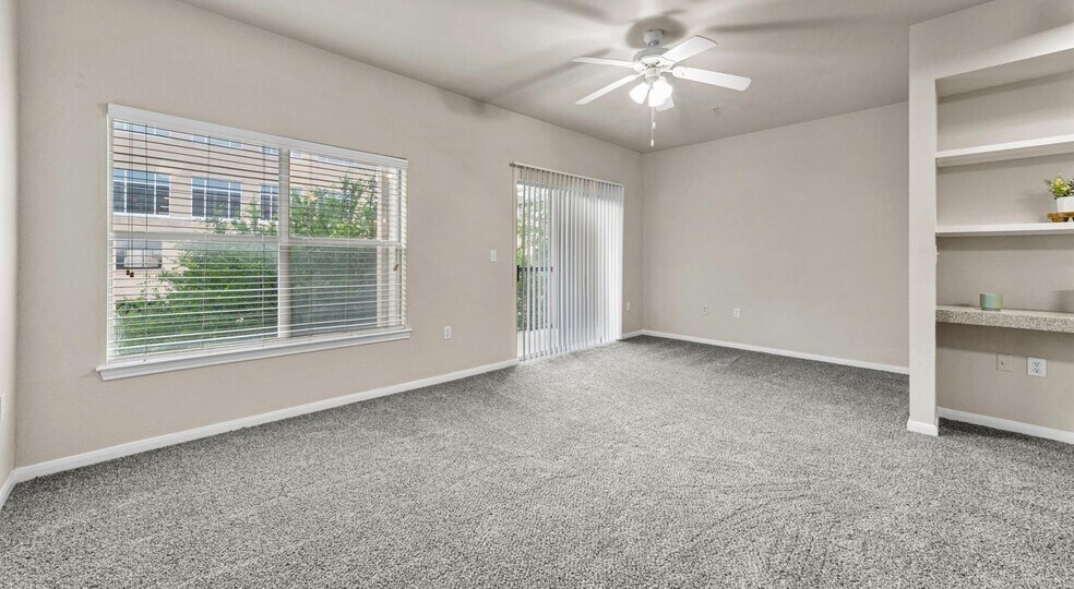 Building Photo - 5720 Forest Park Rd