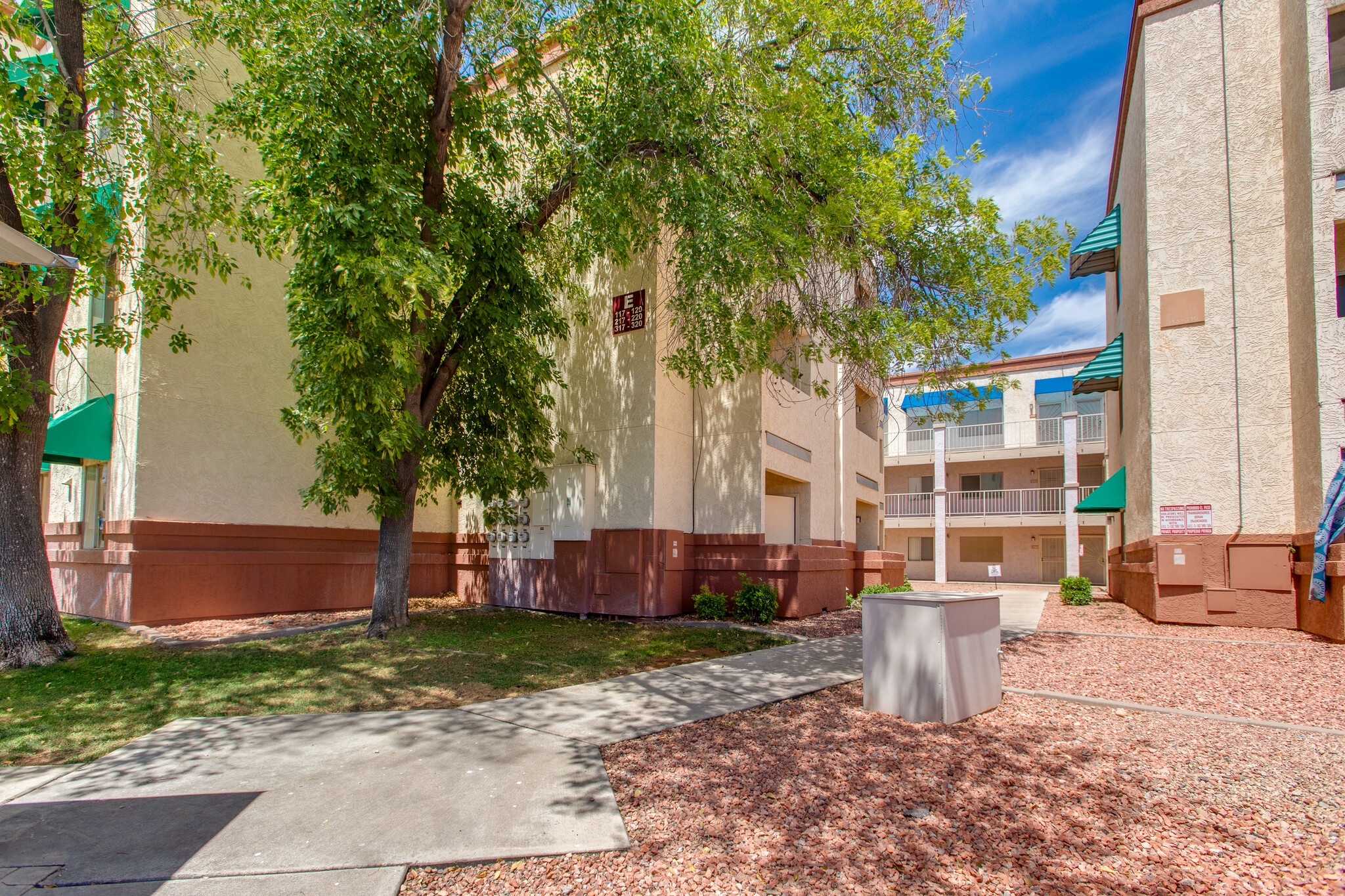 Building Photo - 12123 W Bell Rd