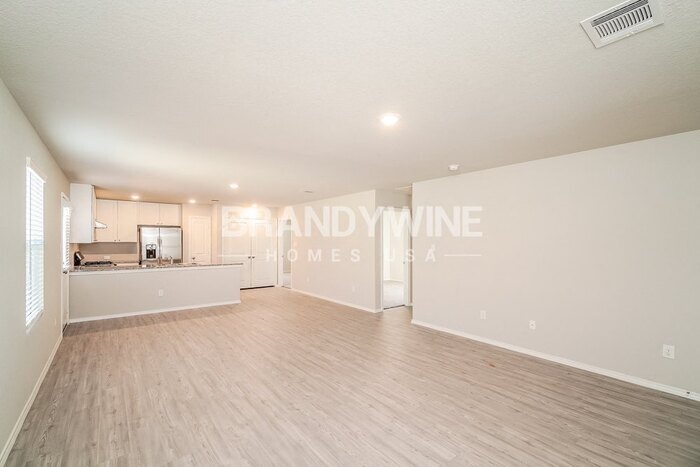 Building Photo - 7103 Winding Shelf