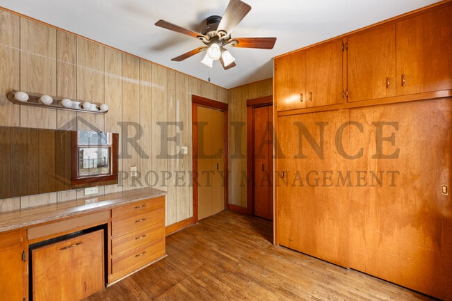 Building Photo - 118 S Sedgwick St