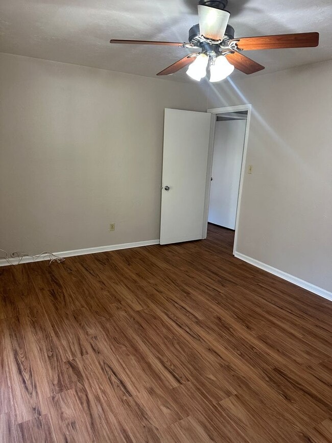 Building Photo - 1640 Willow Bend Way