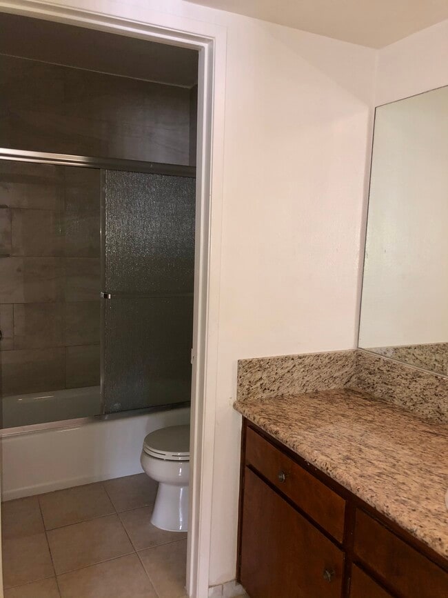 Building Photo - 1807 Pepper St