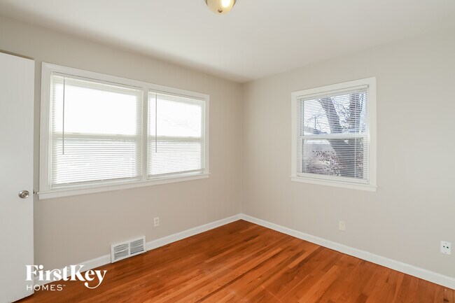 Building Photo - 1103 Orchard Ave