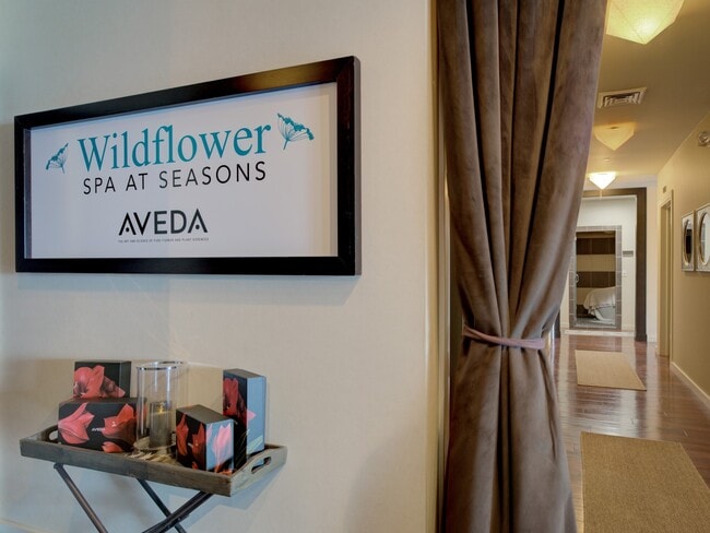 Spa - 424 Sandpoint Ave