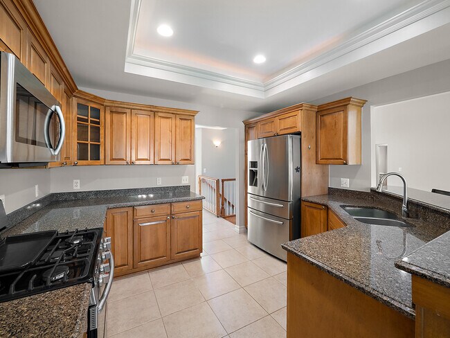 Building Photo - 50247 Cheltenham Dr