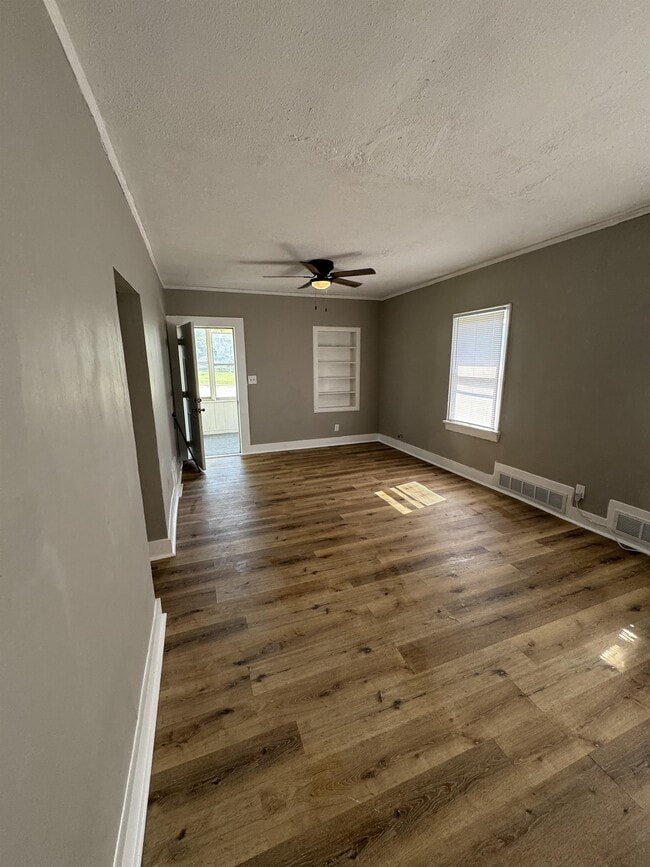 Building Photo - 3414 Patrick Ave