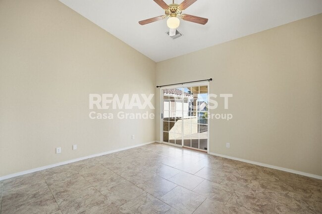 Building Photo - Life Is Better on the Lake! 1/2 off 1st Months rent!