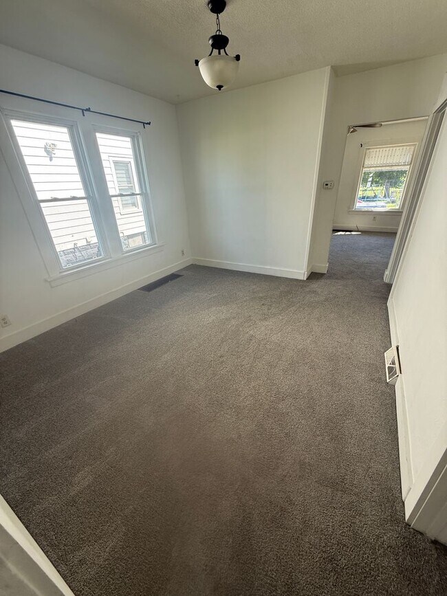 Building Photo - 205-207-207 18th Ave