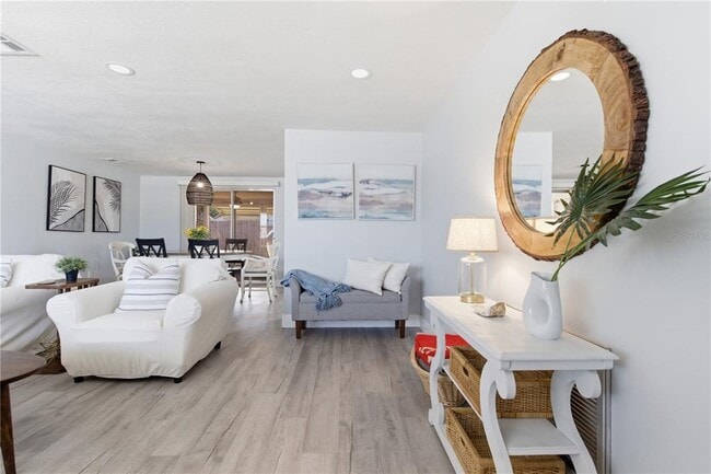 Building Photo - 7608 Sue Ellen Dr