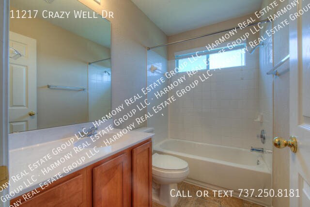 Building Photo - 11217 Crazy Well Dr