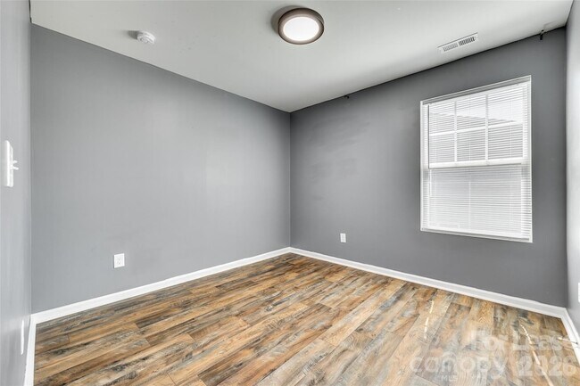 Building Photo - 1131 Ava Trail Ln