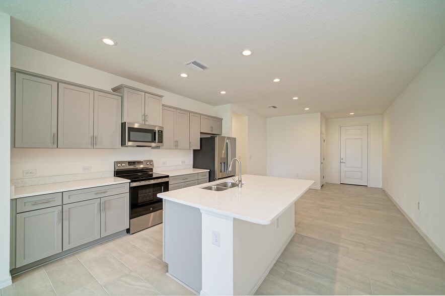 Building Photo - 2206 Washington Palm Ct
