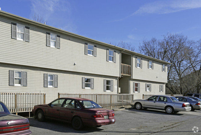 Building Photo - Creekside Apartments