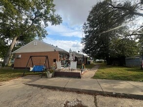 Building Photo - 103 Chestnut St