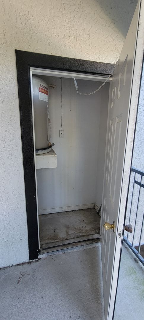 Building Photo - The Greens - 4221