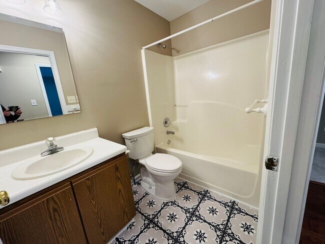 Building Photo - 6904 Fox Haven Pl