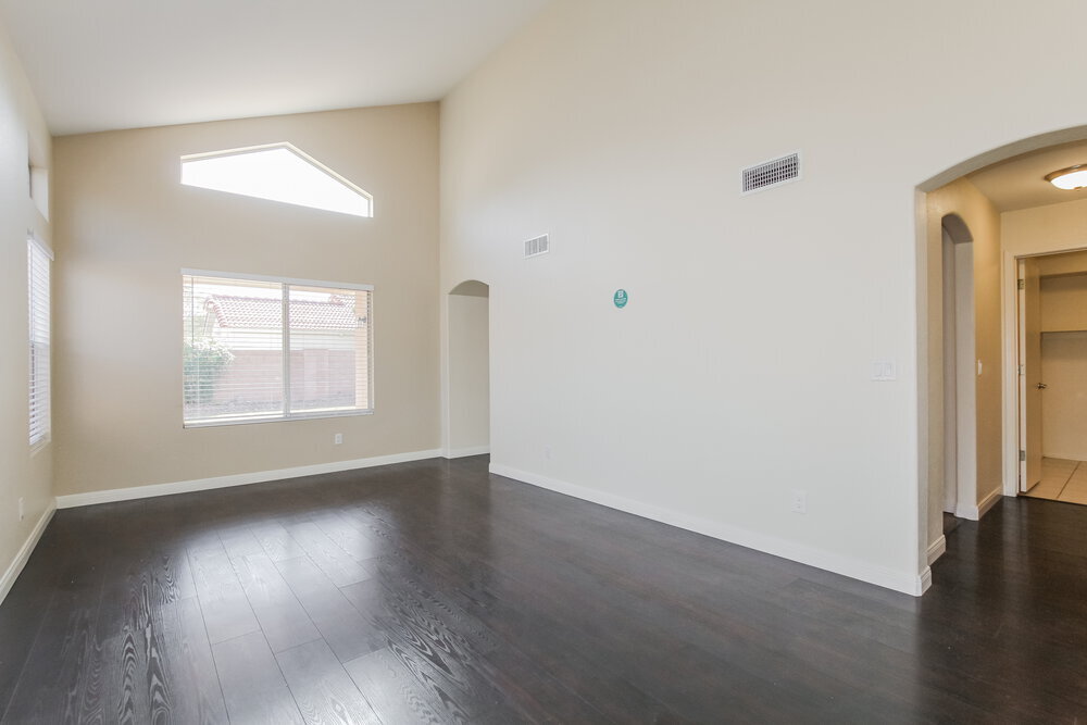 Building Photo - 1111 W Wagoner Rd