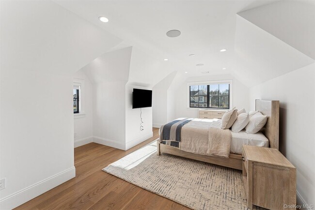 Building Photo - 3 Margareta Ct