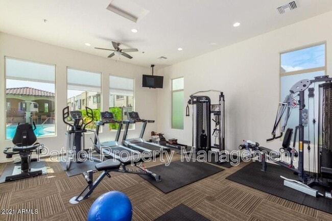 Building Photo - 7347 E Vista Bonita Dr