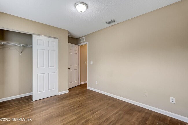 Building Photo - 8151 Lanette St