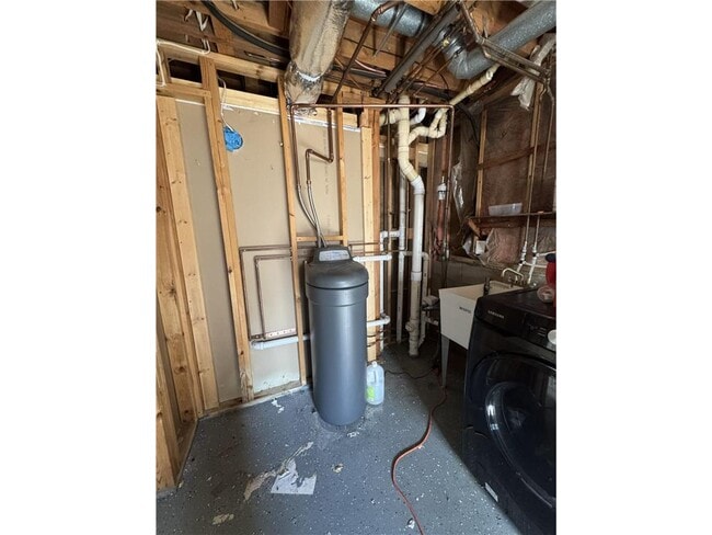 Building Photo - 6024 113th Ave N