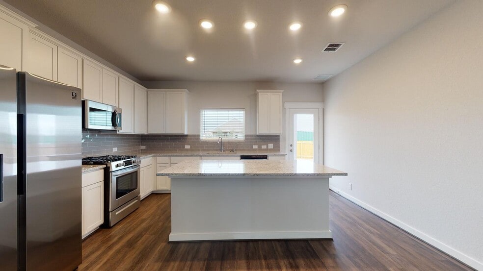 Building Photo - Spacious Home in New Braunfels – Great value near I-35!