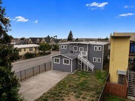 Building Photo - 400 Bissell Ave