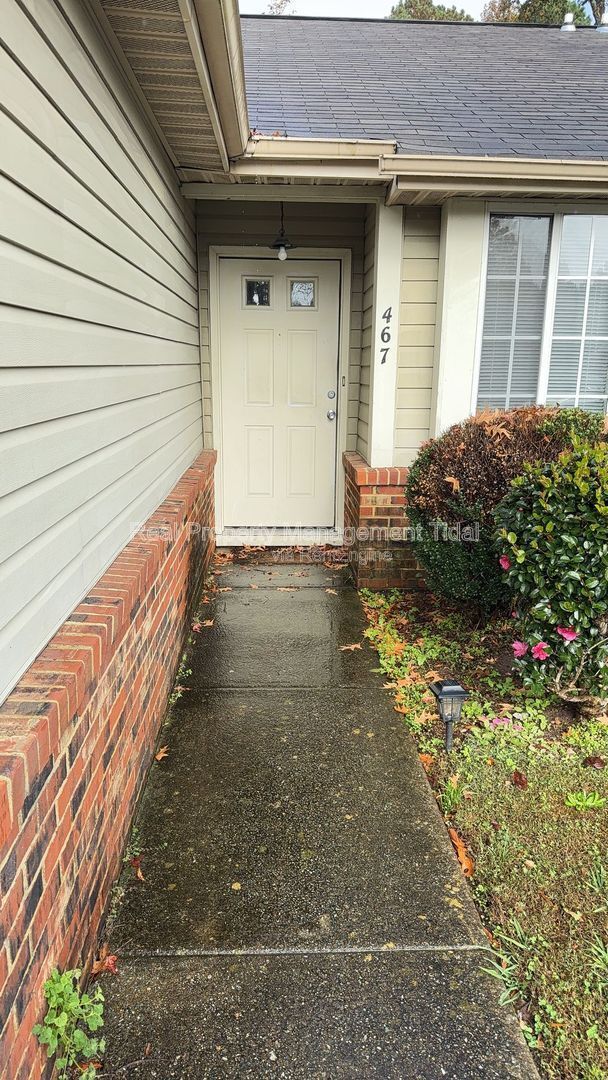 Building Photo - 467 Springmont Ct