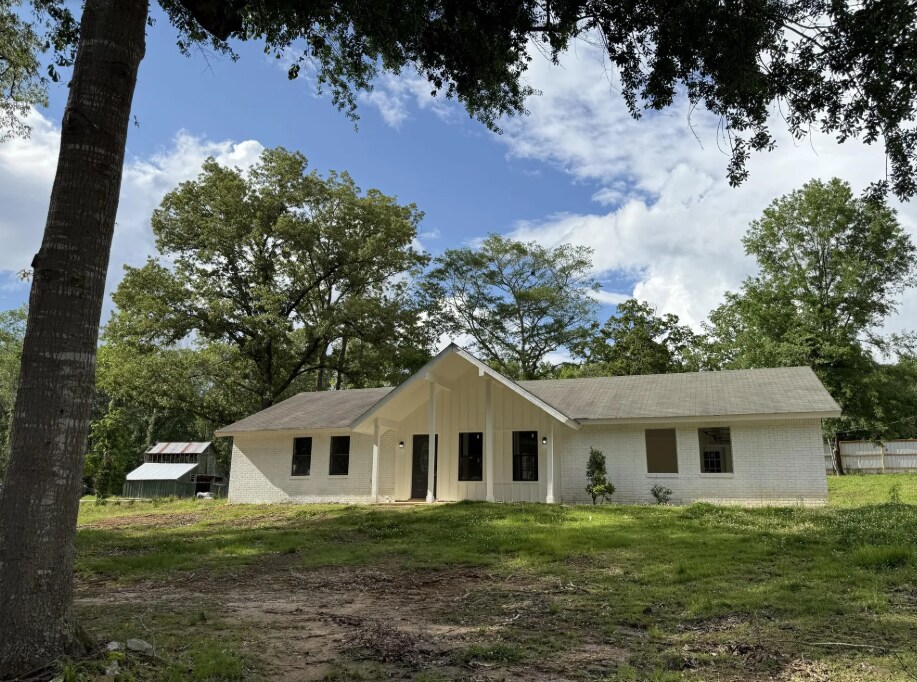 Building Photo - 119 Road 1252