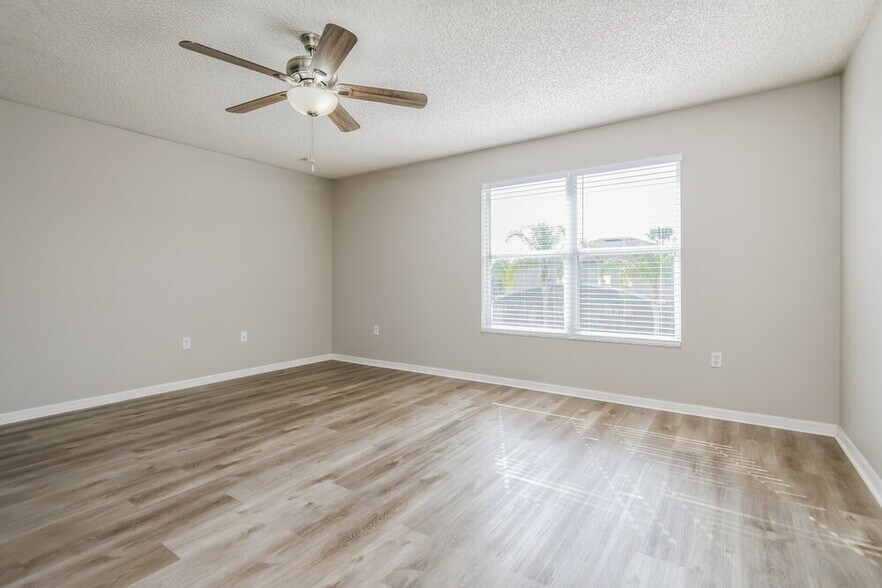 Building Photo - 4560 Ficus Tree Rd