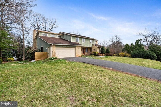 Building Photo - 1329 Colvin Forest Dr